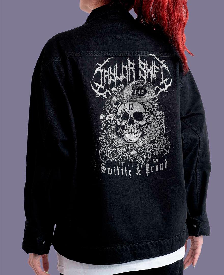 Jaqueta Jeans Preta Oversize Unissex Taylor Swift Death Metal - Cápsula Shop