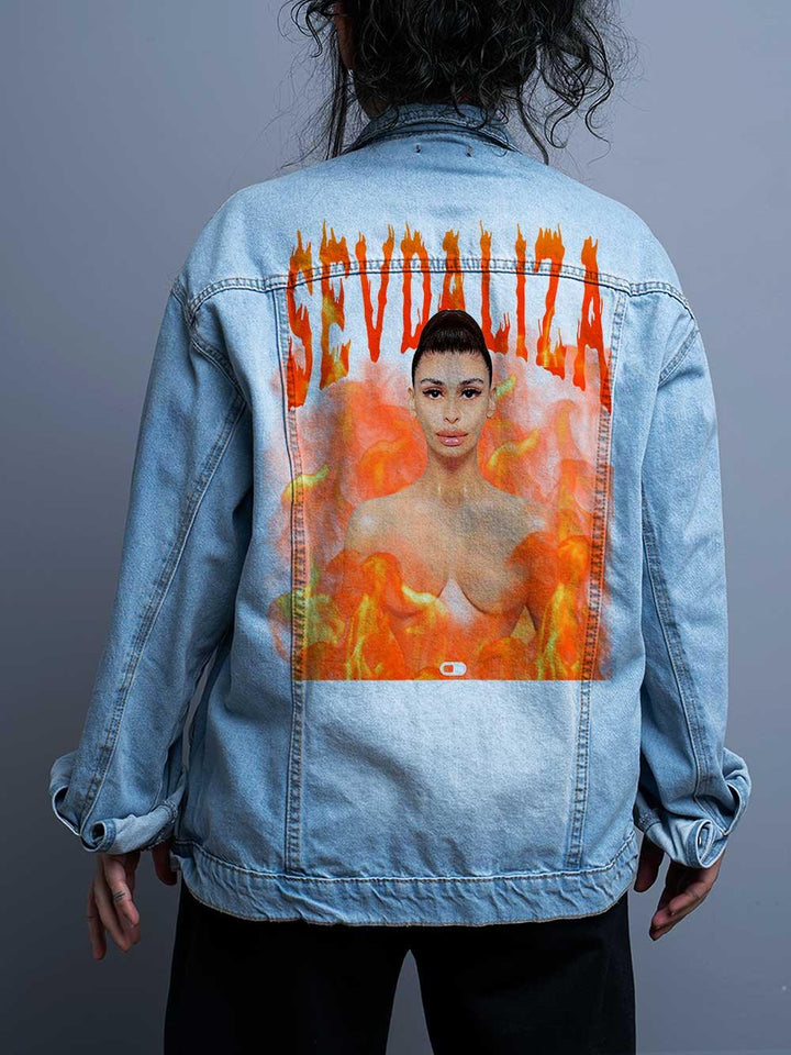 Jaqueta Jeans Oversize Unissex Sevdaliza Diva - Cápsula Shop