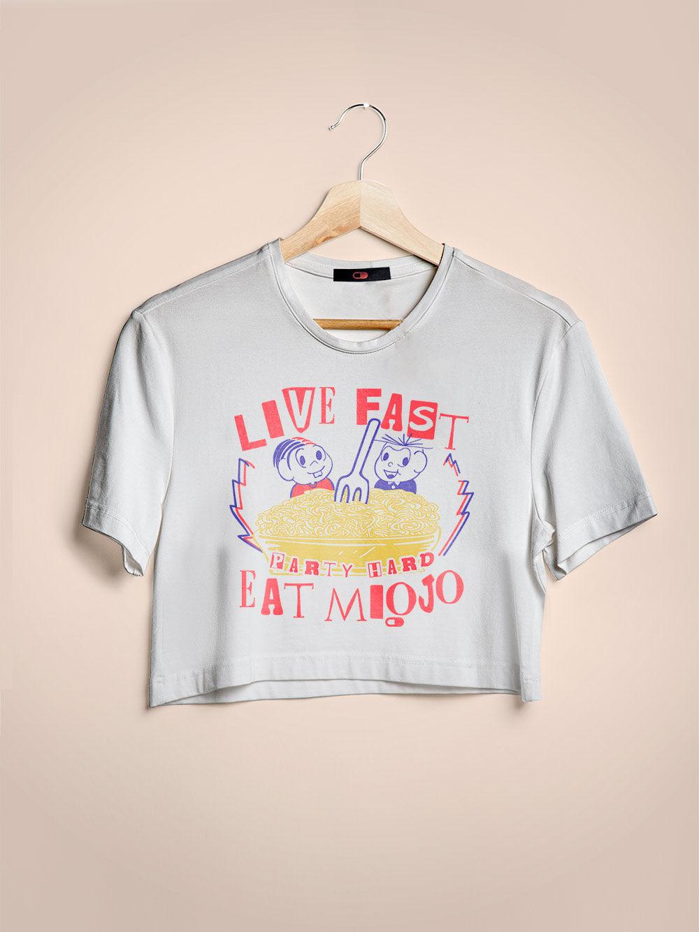 Cropped Live Fast Eat Miojo Belle Belinha - Cápsula Shop